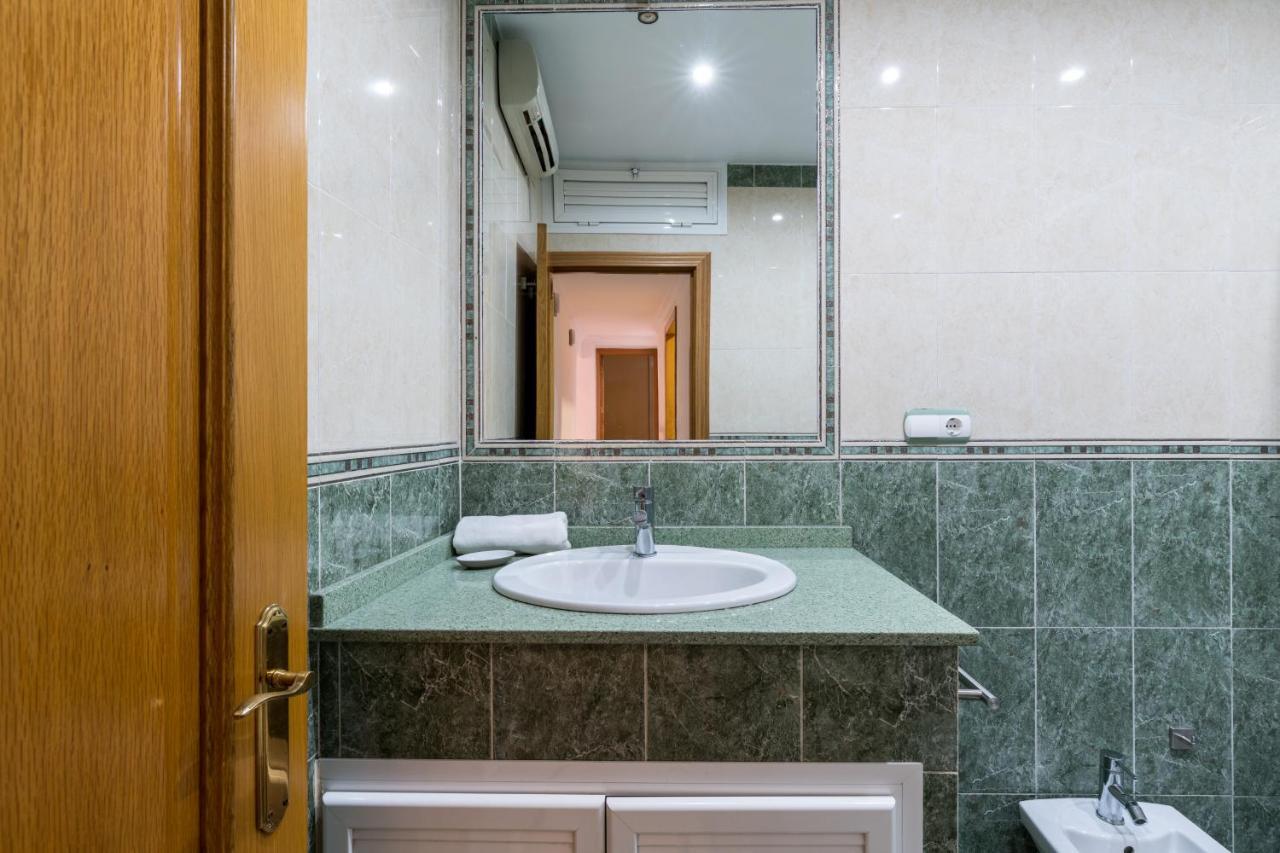 Apartmán Holi-Rent Salado Sevilla Exteriér fotografie